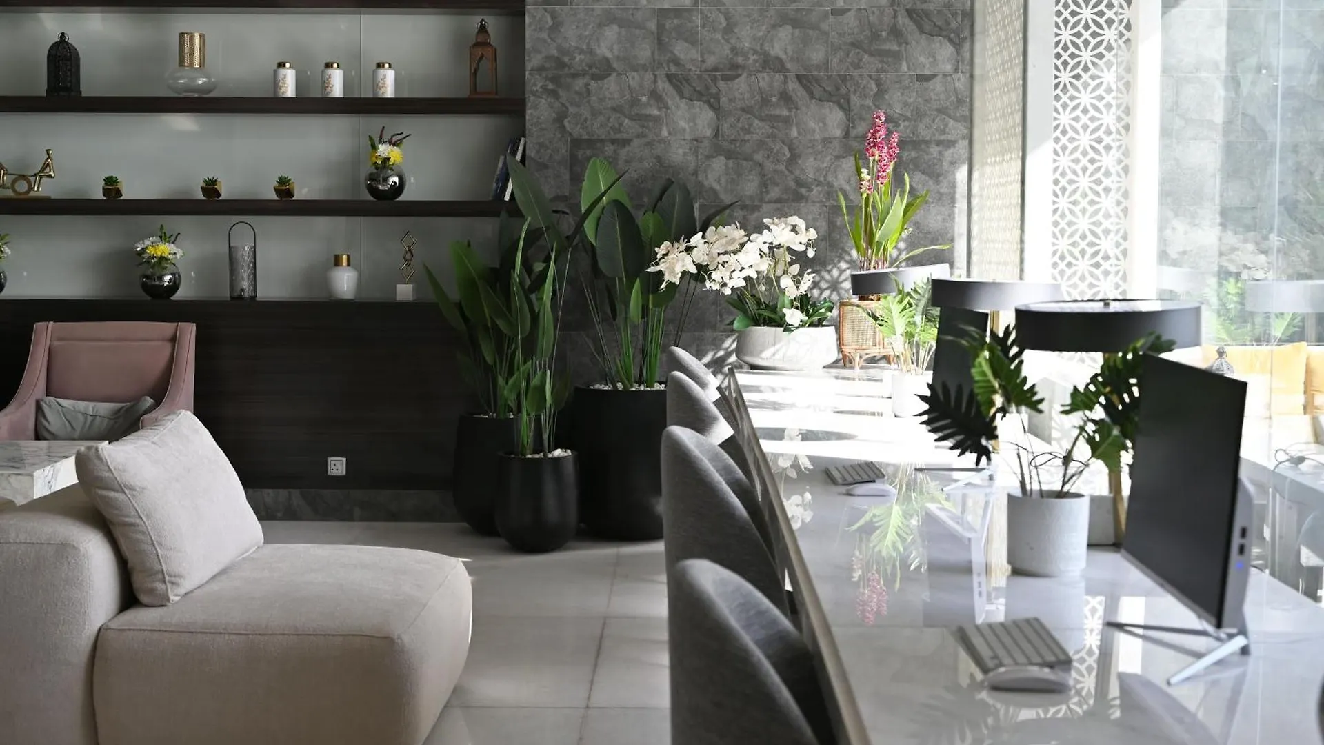 Ayan Hotel location