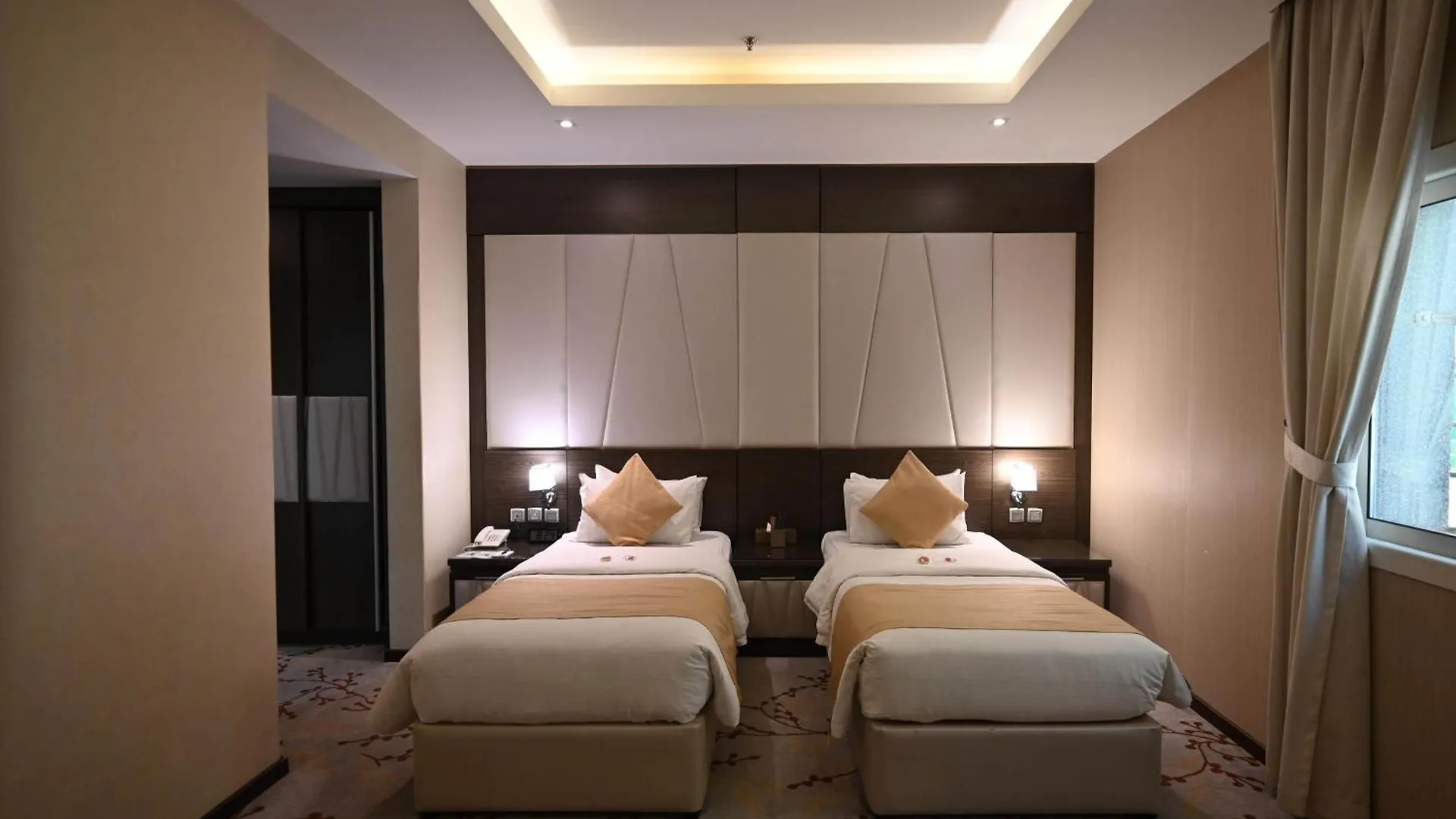 ****  Ayan Hotel Riad Arabia Saudí
